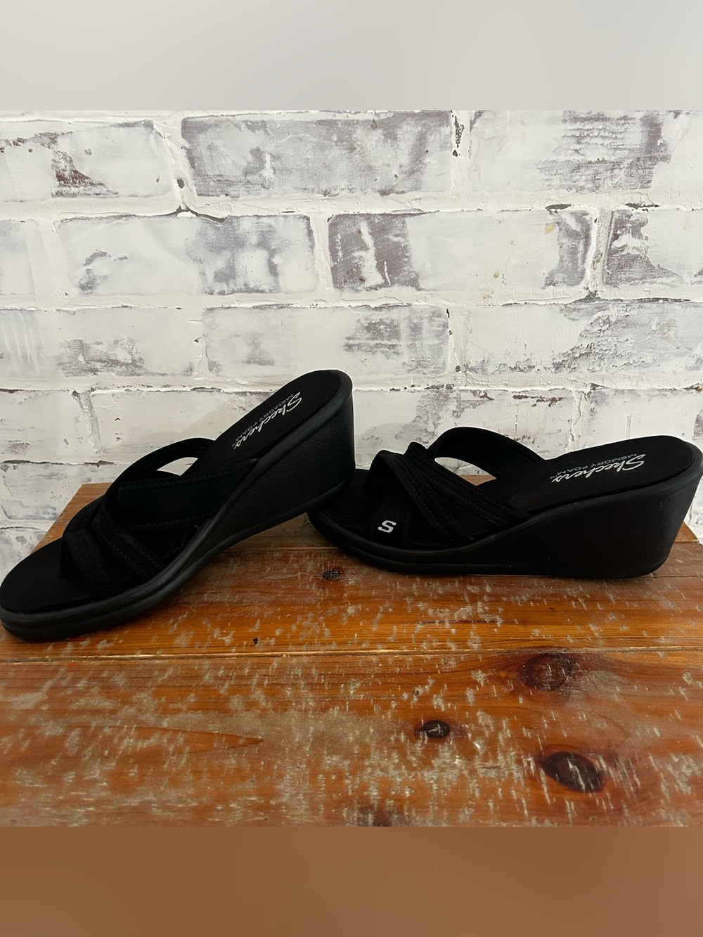 Skechers Black Wedge Rumblers Sandals Women’s Size 8.5 Comfortable Strappy - Picture 5 of 9